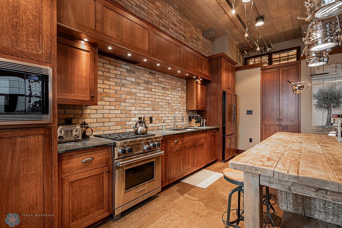 Evening_Kitchen_1.jpg