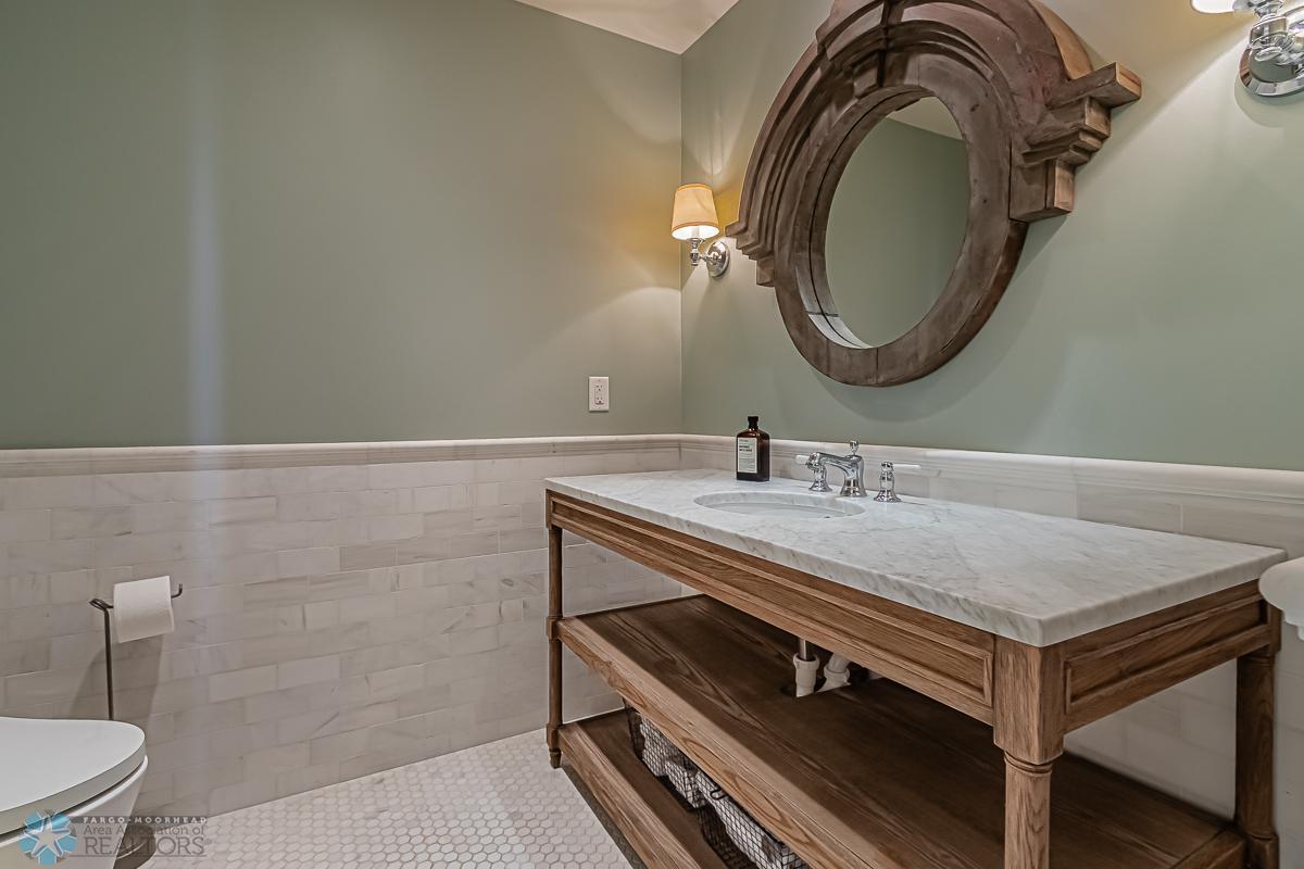 Bathroom2_1.jpg