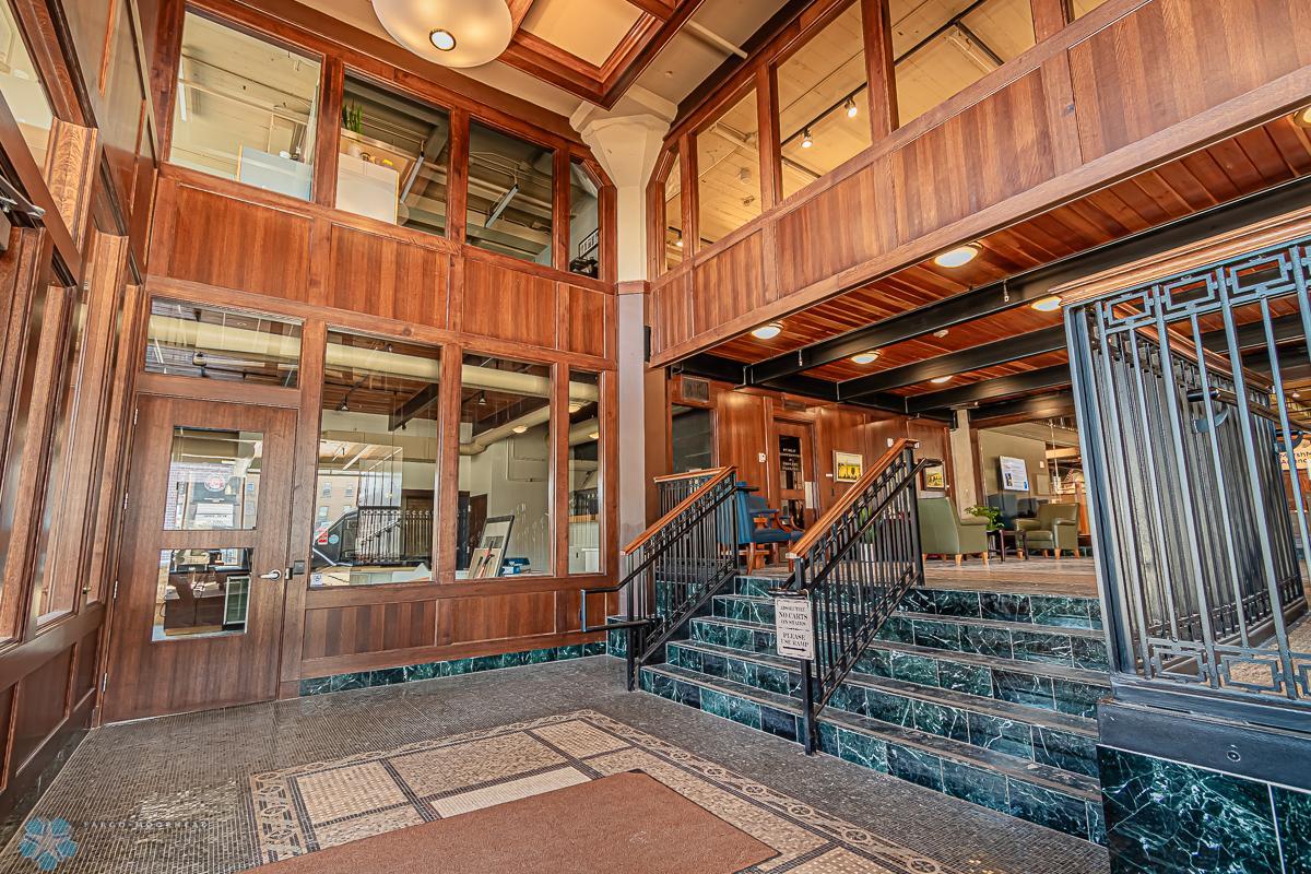 Building_Entryway_2.jpg
