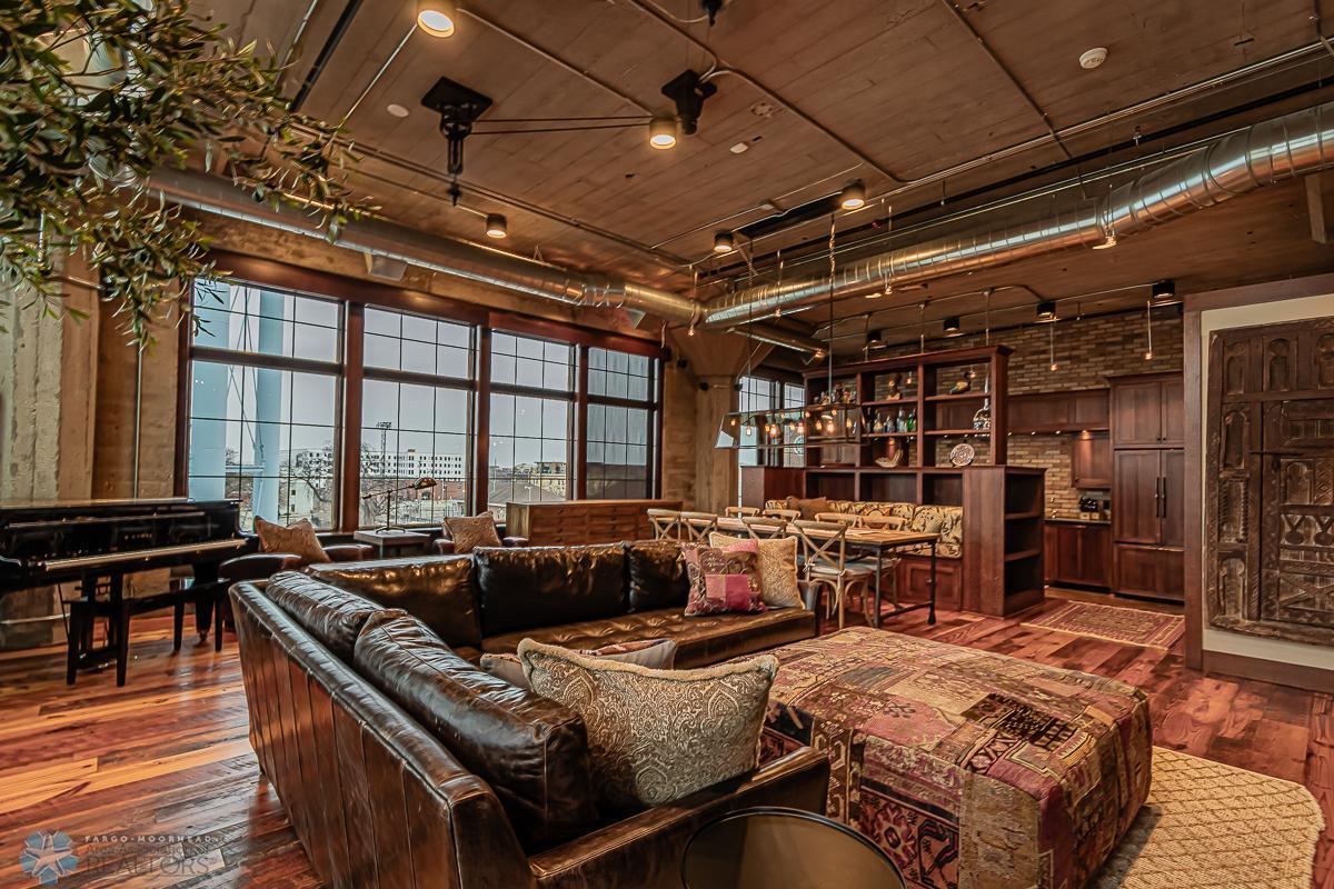 Evening_Living_Room_2.jpg