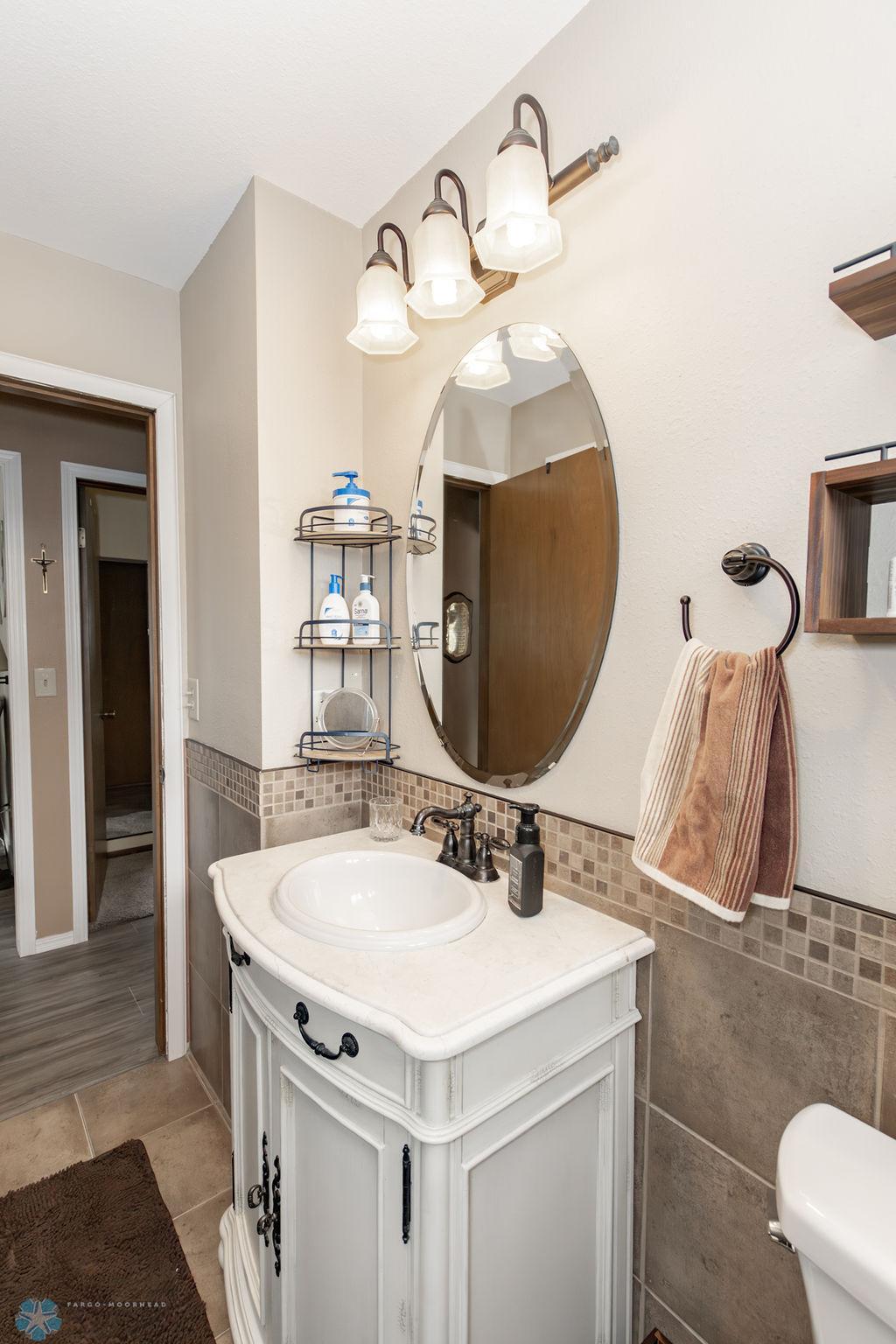 3/4 Bath on Main