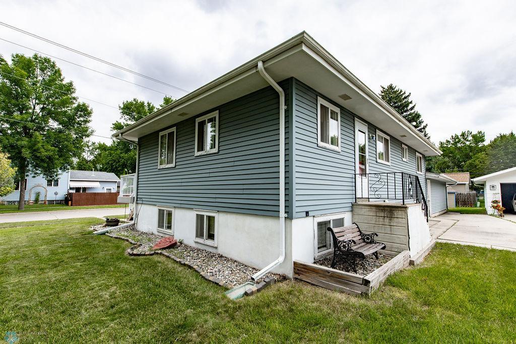 Back / Side Exterior