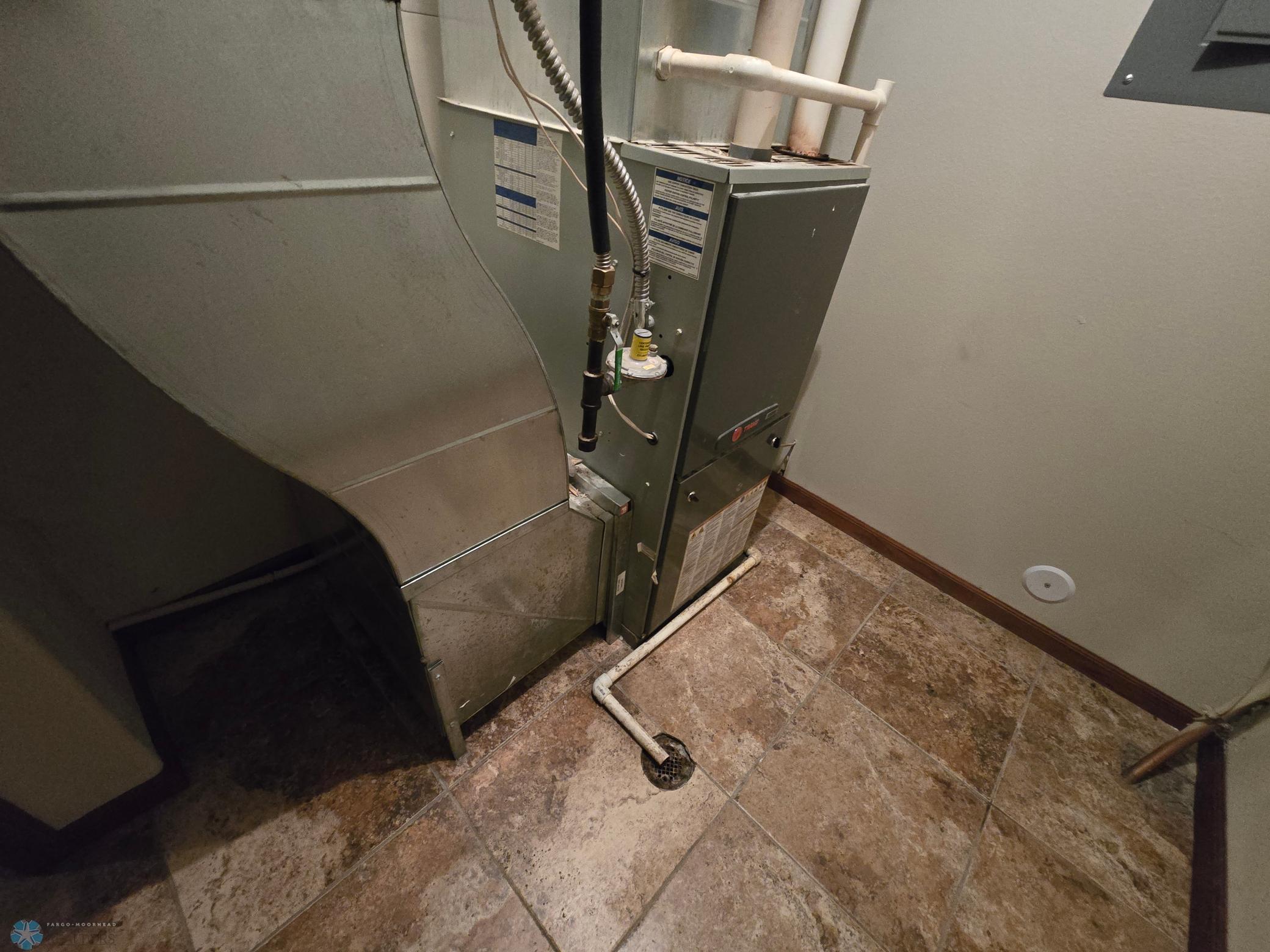 Furnace w/ Central A/C
