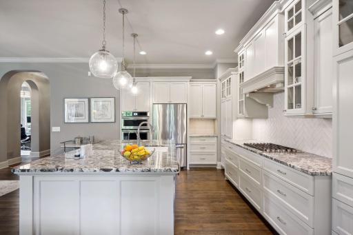 Gas cooktop with vented hood is a great way to cook