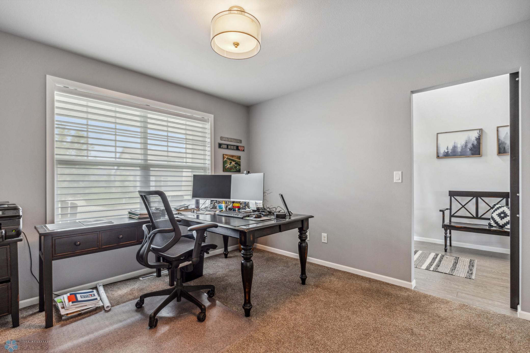 Office/Bedroom 1