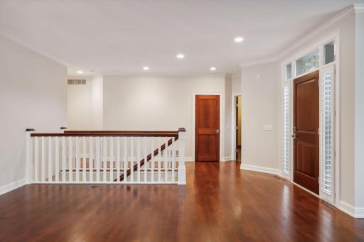 510 Waycliffe Drive N, Wayzata, MN 55391