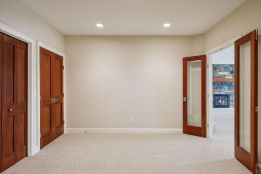 510 Waycliffe Drive N, Wayzata, MN 55391