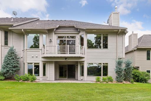 510 Waycliffe Drive N, Wayzata, MN 55391