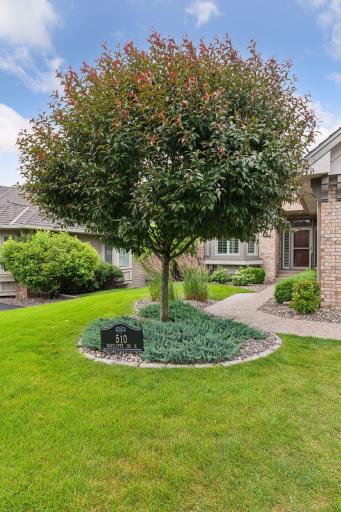 510 Waycliffe Drive N, Wayzata, MN 55391