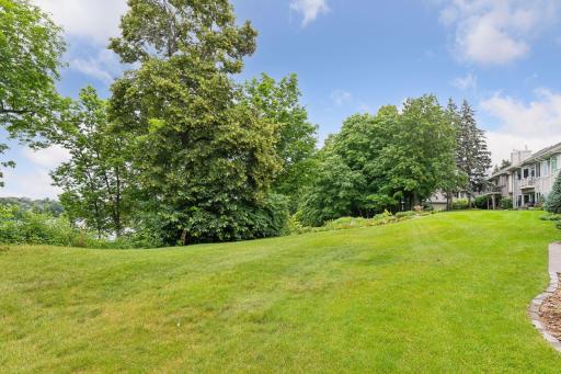 510 Waycliffe Drive N, Wayzata, MN 55391