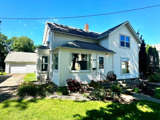212 11th Street, Heron Lake, MN 56137