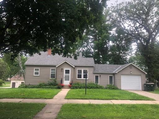 619 Hassan Street SE, Hutchinson, MN 55350