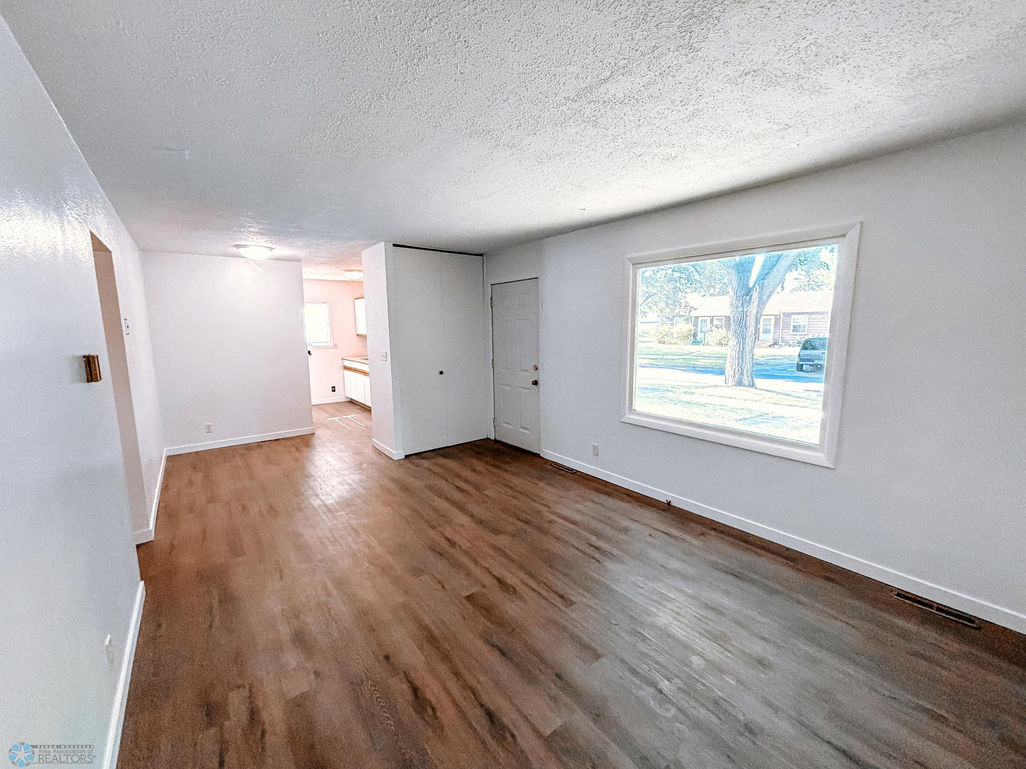 1818- Living/Dining Room