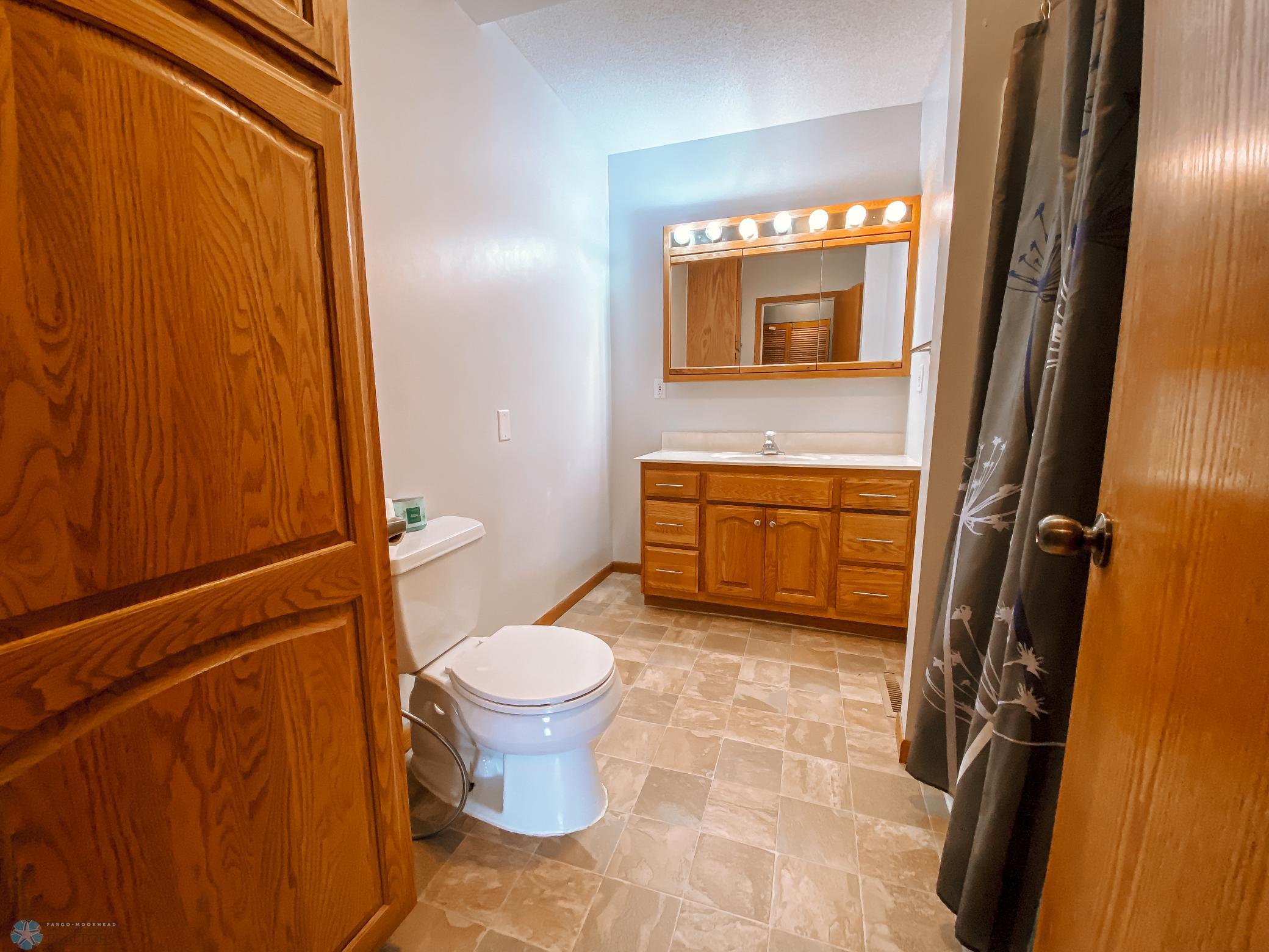 1816- Bathroom