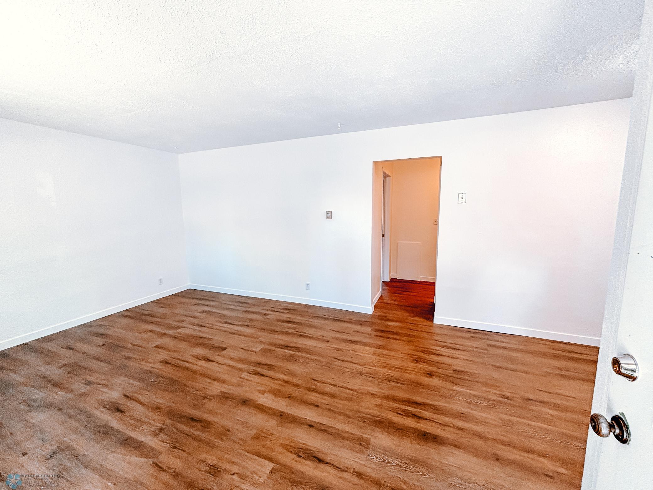 1818- Entrance/Living Room