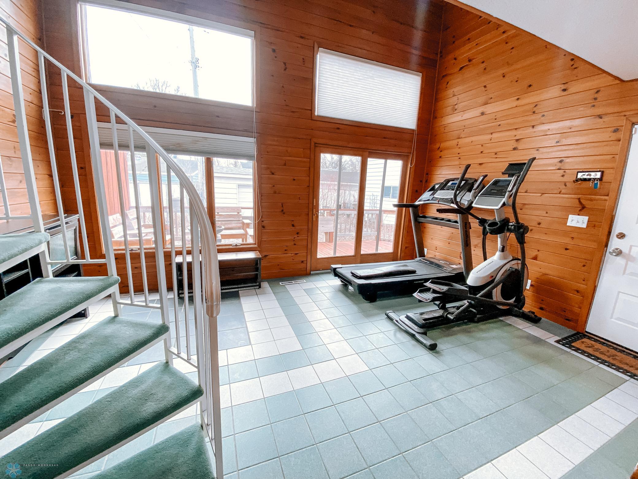 1816- Sunroom Room
