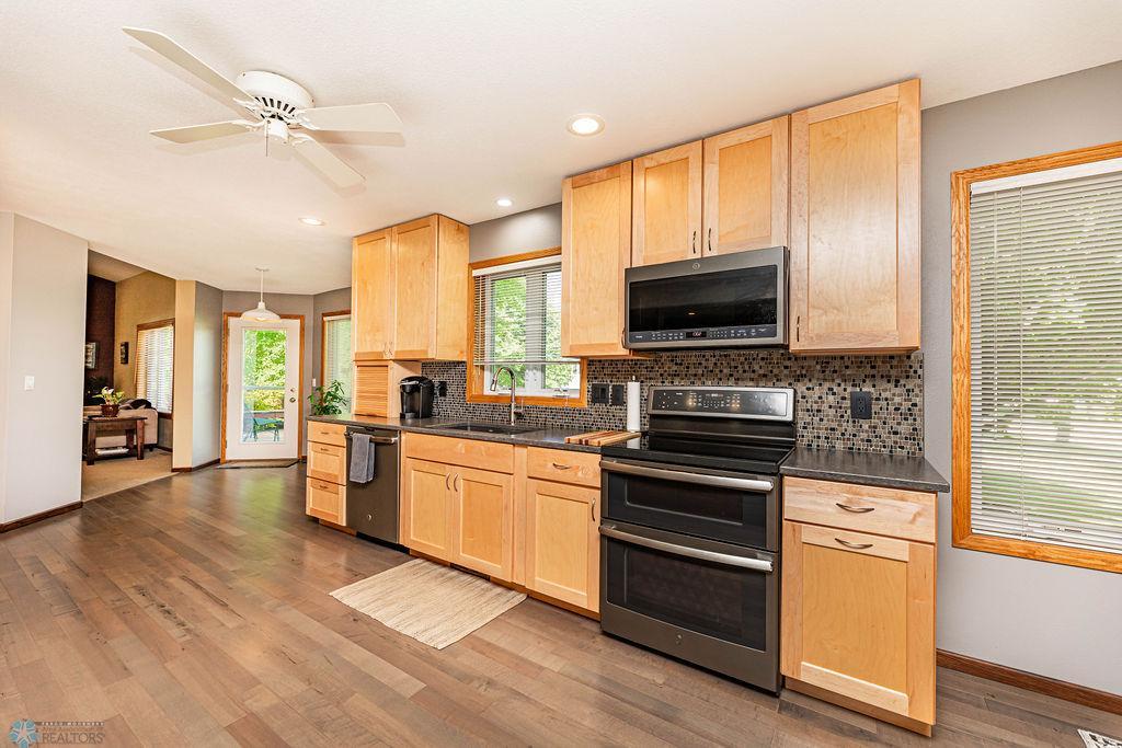 Very Spacious Kitchen