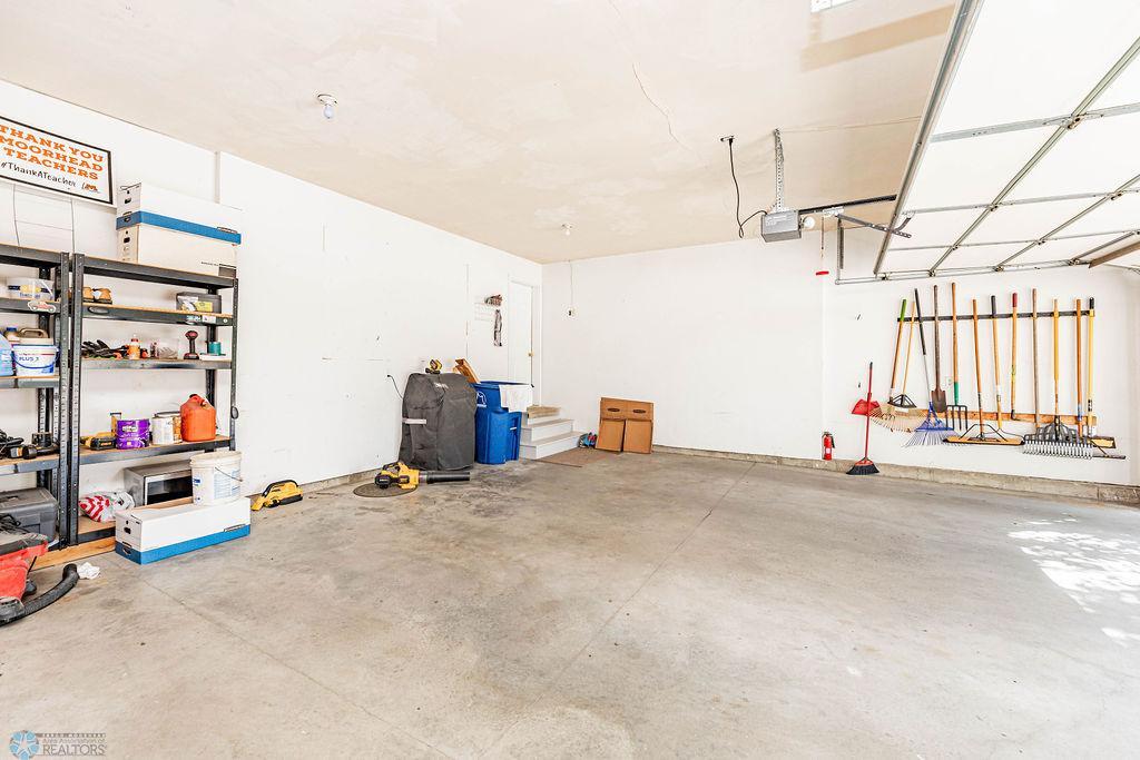 Great Garage Space