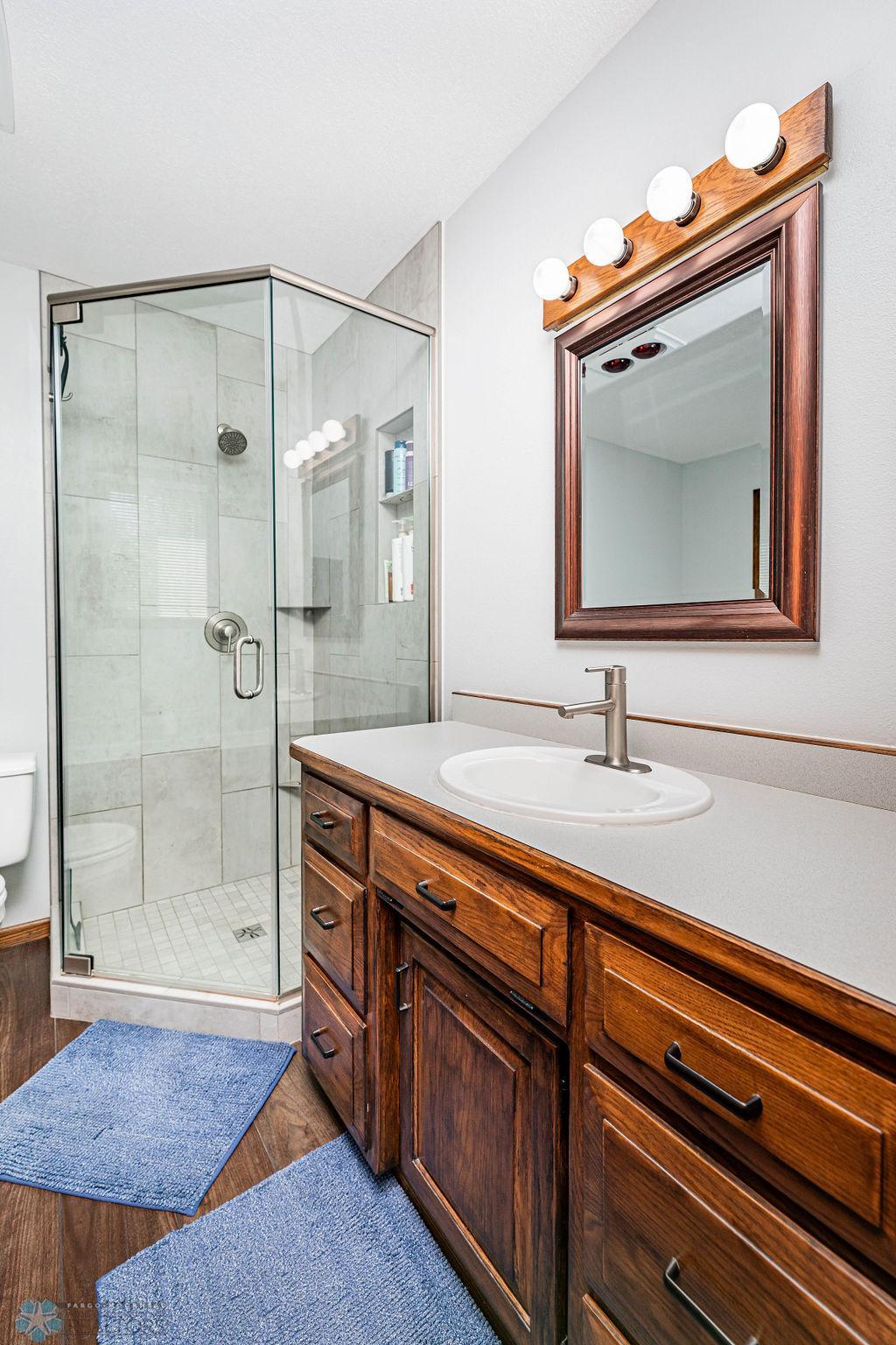 Primary Bathroom w Shower