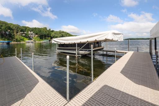 6674 Smithtown Road, Excelsior, MN 55331