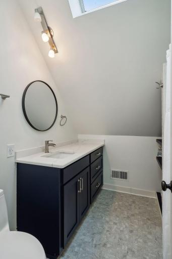 6674 Smithtown Road, Excelsior, MN 55331