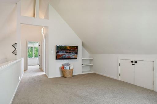 6674 Smithtown Road, Excelsior, MN 55331