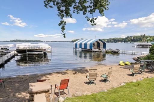 6674 Smithtown Road, Excelsior, MN 55331
