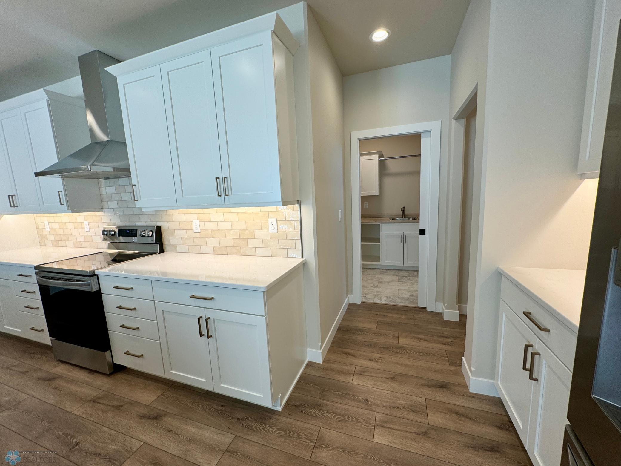Kitchen/Laundry Room