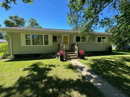 707 Main Avenue N, Roseau, MN 56751