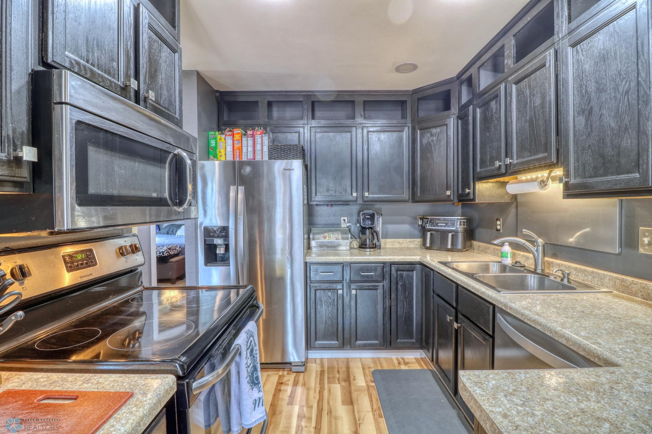 Kitchen1_2.jpg