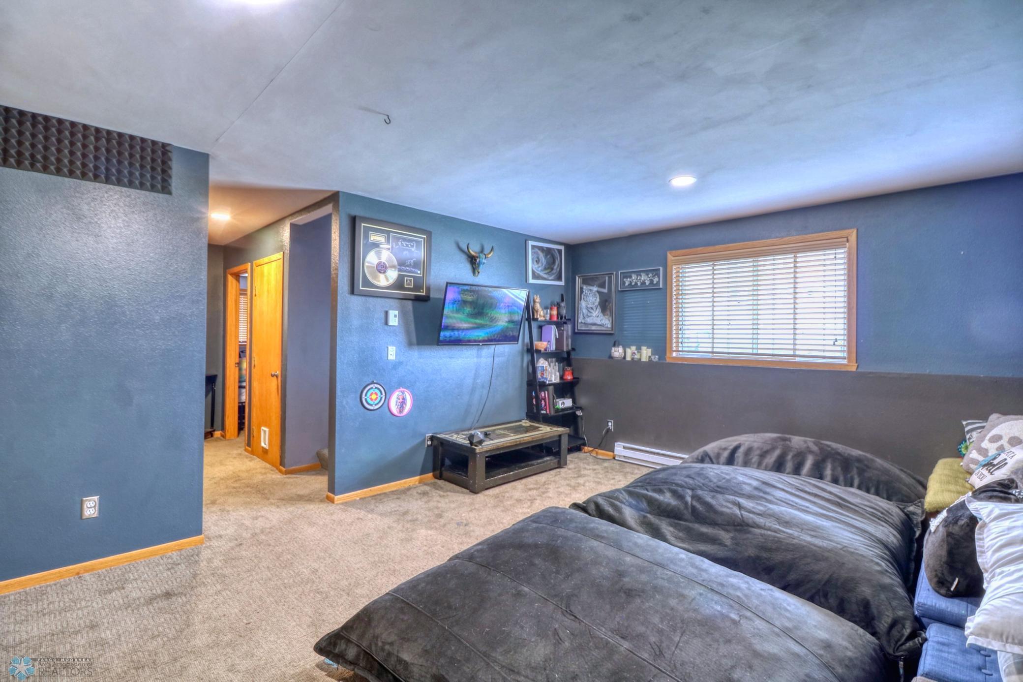 Basement1_2.jpg