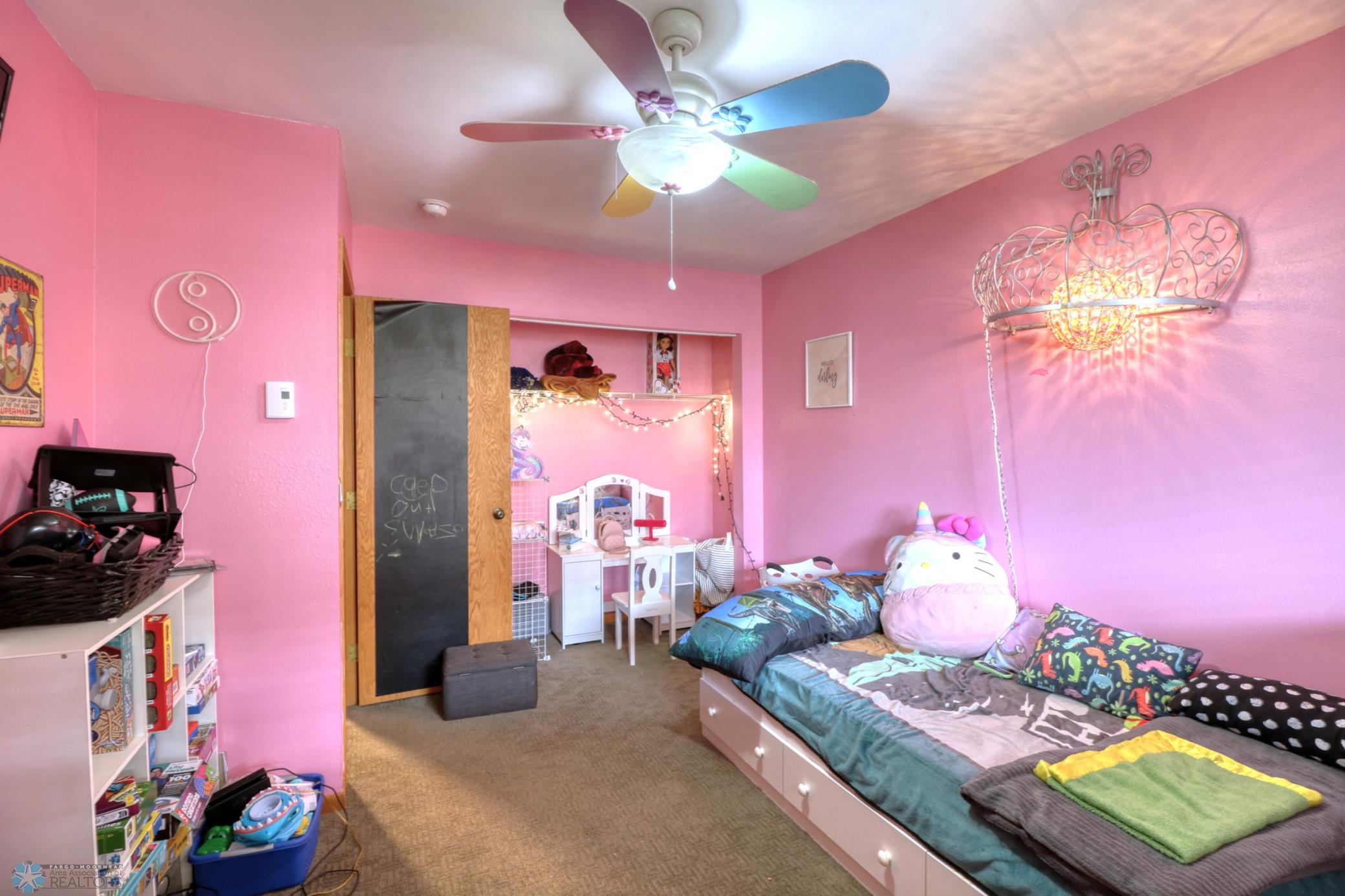 Basement Bedroom2_2.jpg