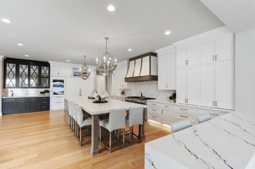 2440 Old Beach Road, Wayzata, MN 55391