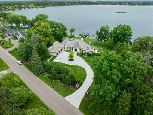 2440 Old Beach Road, Wayzata, MN 55391