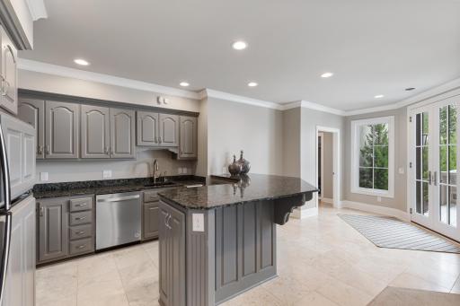 2440 Old Beach Road, Wayzata, MN 55391