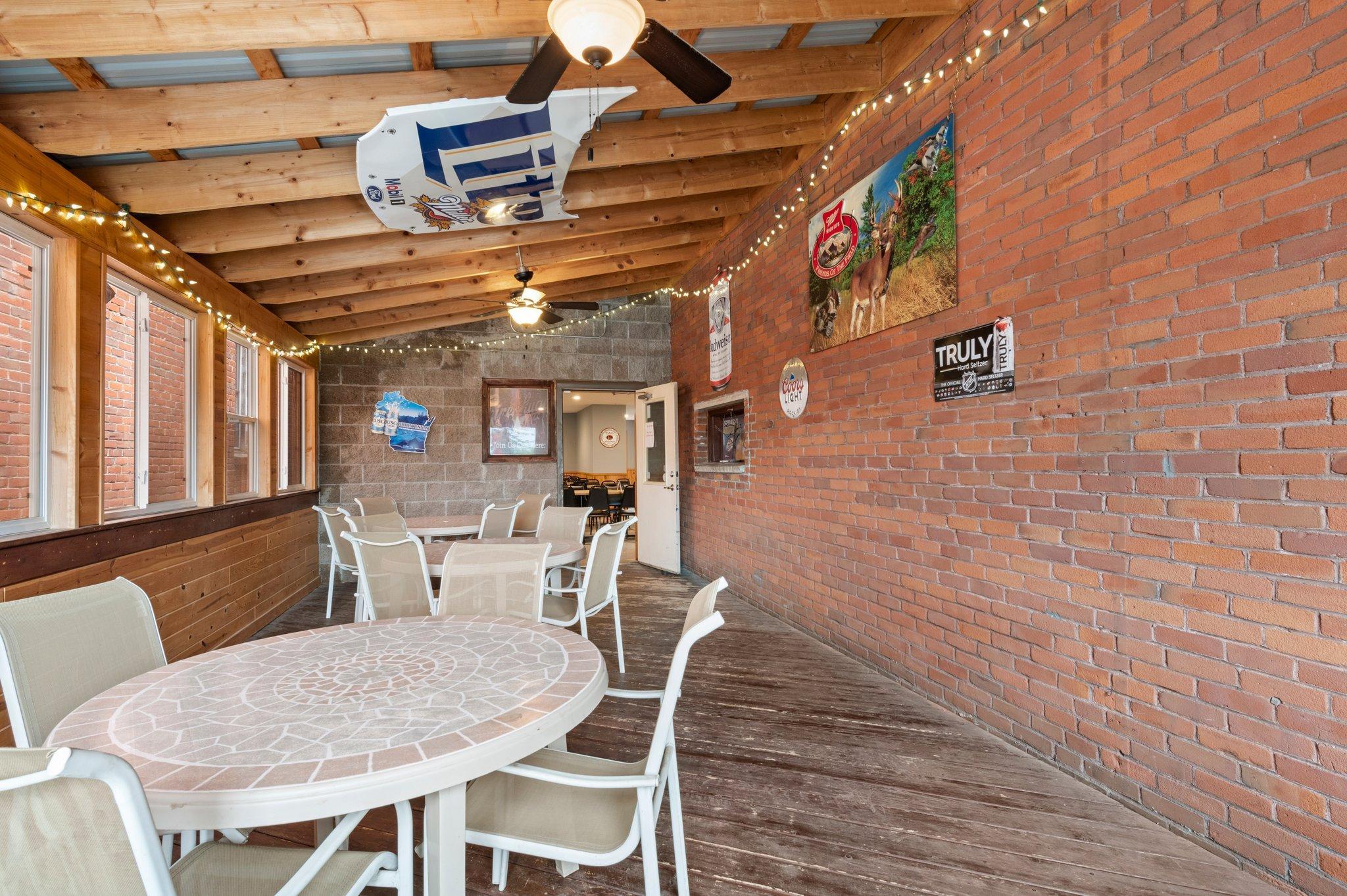 Porch 3.jpg