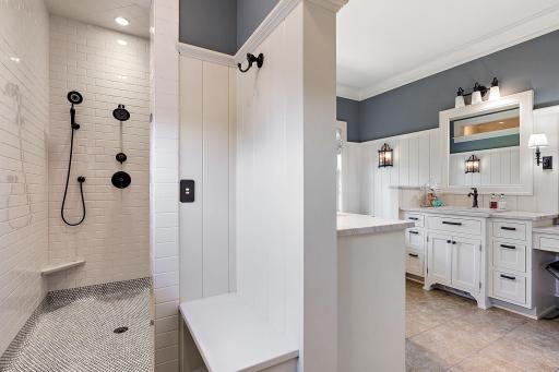 77 Monarch Way, North Oaks, MN 55127