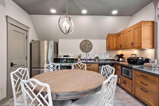 77 Monarch Way, North Oaks, MN 55127