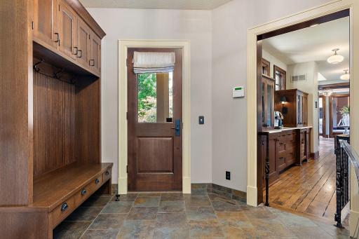 77 Monarch Way, North Oaks, MN 55127