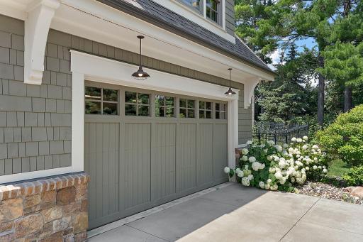 77 Monarch Way, North Oaks, MN 55127