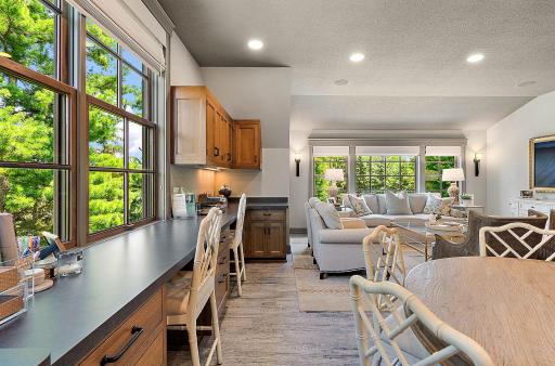 77 Monarch Way, North Oaks, MN 55127