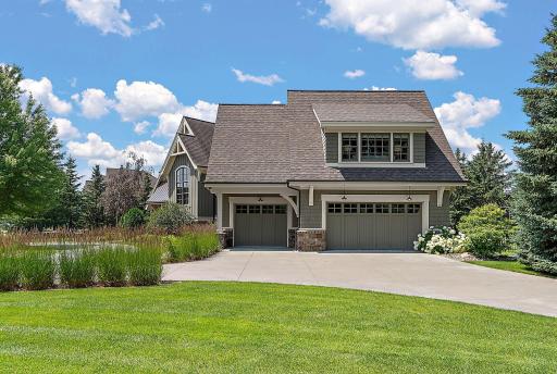77 Monarch Way, North Oaks, MN 55127