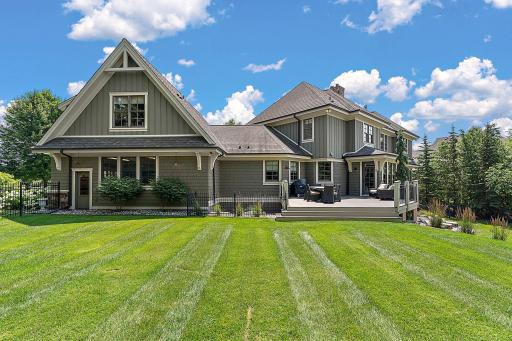 77 Monarch Way, North Oaks, MN 55127