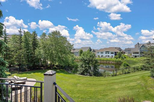 77 Monarch Way, North Oaks, MN 55127