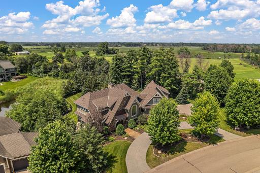 77 Monarch Way, North Oaks, MN 55127
