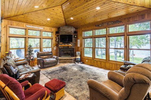 35666 Fawn Oaks Trail, Dent, MN 56528