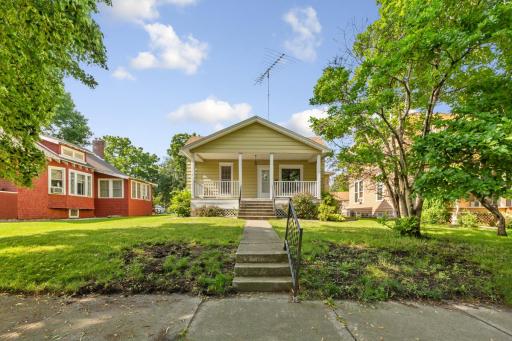 611 3rd Avenue NE, Waseca, MN 56093