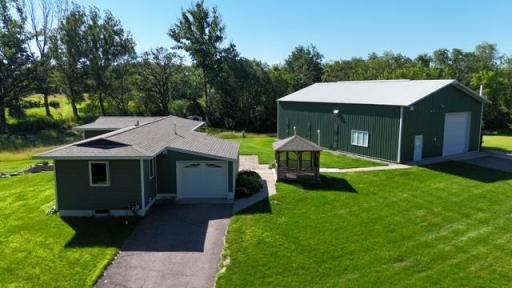 Charming 1-story home in Clearwater resting on 1.77 acres