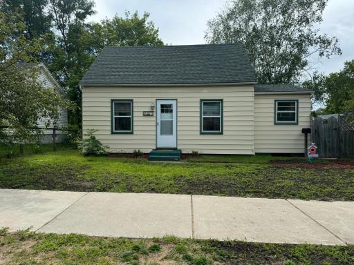 1109 Irvine Avenue NW, Bemidji, MN 56601