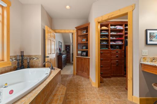 7025 Old Whiskey Road, Pequot Lakes, MN 56472
